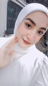 جميلة الطبع والطلة: رحلة في عالم Free Fire