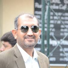 آدمی شکست کھانے کے لیے نہیں بنا ہے۔۔ کسی آدمی کو ہلاک کیا جا سکتا ہے مگر  اسے ہرایا نہیں جا سکتا۔۔" ۔۔۔ "ذرا سوچو، اگر آدمی کو ہر روز چاند مارنے