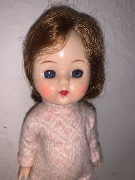 PRETTY Vintage 7 1/2 Inch Cosmopolitan Ginger Walker Doll