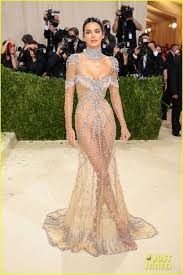Kim kardashian west has become the ultimate met gala meme yet again. Nd0wvp6y91 Fpm