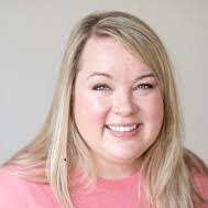 Stephanie Windon's Instagram, Twitter & Facebook