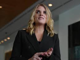 1 day ago · nine sports presenter erin molan has split with her fiancé sean ogilvy after four years together. Bz3tqbeoxcvjhm