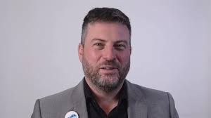 Notre 4e candidat du district #4- des...