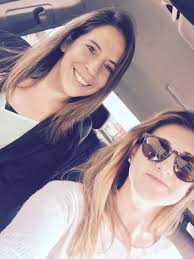 Sue Martinez-Hokland (@suehokie)