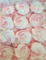 Roses En Meringue Italienne Adelyne S Cakes Meringue Meringue Italienne Recette Meringue Italienne