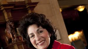 Peggy Noe Stevens gains industry experience, starts image branding company 