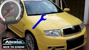 With the car off, press and hold the 0.00 button for the odometer reset. Skoda Fabia 6y Inspektionsanzeige Und Olserviceanzeige Zurucksetzen Reset Service Indicator Youtube