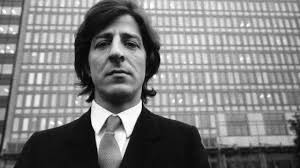 Höre musik von giorgio gaber wie io non mi sento italiano, la ballata del cerutti & andere. Chi E Giorgio Gaber Canzoni Moglie Figli Vita E Morte Del Cantautore Milanese