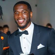 Colorado has hired Hall of Famer Marshall Faulk as its new running backs  coach 🦬