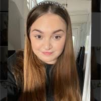 100+ perfiles de «Olivia Moran»