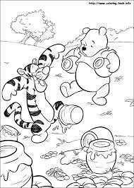 Winnie the pooh and a bee. Winnie The Pooh Coloring Picture