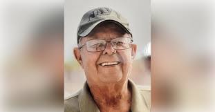 Annette Dow's Instagram, Twitter & Facebook