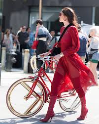 Pretty Woman On A Bicycle In 2020 Biking Outfit Trendy Bike Bikes Girls