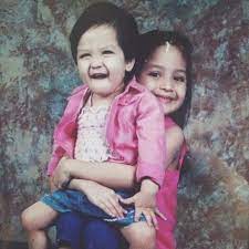 Elizabeth jane urbano oineza (born july 22, 1996) is a filipino actress, commercial model and singer. In Photos Kilalanin Si Jane Oineza Kasama Ang Kanyang Supportive Family Abs Cbn Entertainment
