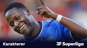 Lyngby tager første sejr i tæt bundgyser mod Vejle