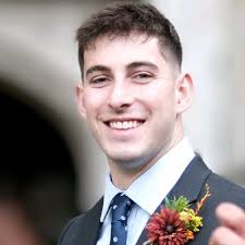 I'm excited to share that I will be joining Santander Corporate &  Investment Banking in London this September as a Graduate Analyst in the  Private Debt Mobilisation team. A massive thank you