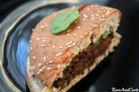 Les meilleures recettes de salade vegetarienne notees et commentees par les internautes. Le Burger De Lentilles Vertes Du Puy Aoc Juste Bluffant Vegetarien Des 2 Ans Rose Cook
