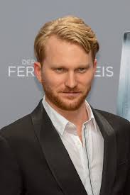 They settle in barcelona and open a restaurant, to help them to forget about the past. Lucas Prisor Zxc Wiki