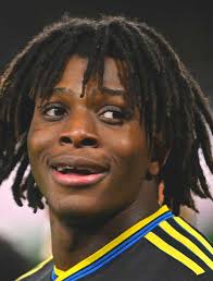 Former Arsenal midfielder Gilberto Silva helped Fred pick Manchester United