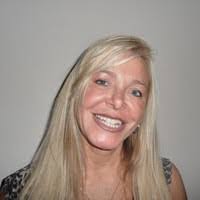 Donna Mcfee's Instagram, Twitter & Facebook