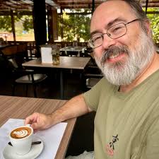 Should a beginner take lessons to learn bass?