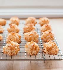 How To Make The Best Coconut Macaroons Recipe Coconut Macaroons Easy Coconut Macaroons Macaroon Recipes