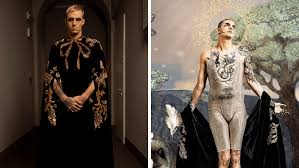 A sanremo, si sa, tutti vogliono stupire. Achille Lauro Moderno San Francesco In Gucci A Sanremo 2020 Il Suo Look E Il Piu Discusso Foto Ultime Notizie Flash