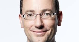 Raus aus dem Journalismus: Daniel Schäfer fängt bei Strategieberatung  Finsbury Glover Hering an