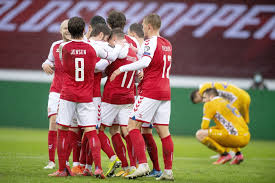 Aproveito para ilustrar o 'post' com um show de fotos em alta resolução da dinamáquina, dos anos 80 e 90. Dinamarca Faz Cinco Gols Em 19 Minutos E Arrasa Moldavia 8 A 0 Eliminatorias Europa Ge