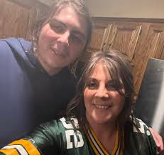 Hi all! I just wanted to introduce myself and share a photo I took with my  first born Daniel. Forever 19 6/08/24 🕊️LLD