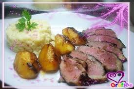 Magret Au Piment D Espelette Et Pommes Piment Espelette Recettes De Cuisine Magret De Canard