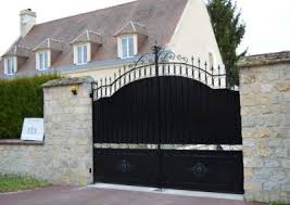 Portail Domont Lartist Lartdefaire Ferronnerie Portail Verrieres Instadeco Modern Porte Lamaison Portail Et Cloture Portail Portail Fer Forge