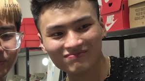 Khi Mày Có Thằng Bạn Hôi Chân Đến Nhà Chơi