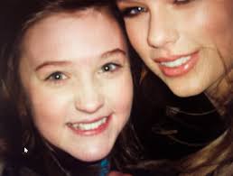 Introduction and photo of a swiftie fan