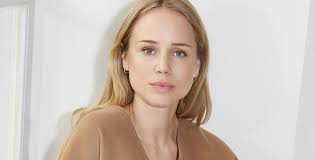 Elin Kling säljer delar av sitt miljardbolag