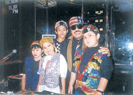 Berita itu dikongsikan oleh adiknya anne ngasri menerusi akaun instagram miliknya. Koleksi Gambar2 Lama Selebriti Politician Page 39 Carigold Forum