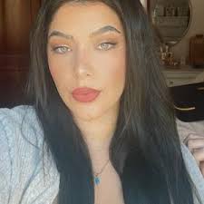 Danielle DuBois (@danielledubois5)