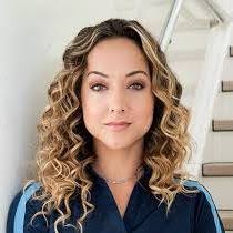 Cassie Stanton's Instagram, Twitter & Facebook