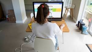 O governo alargou aos trabalhadores com filhos menores de 12 anos que sejam doentes de risco o direito de impor a adoção do teletrabalho. Teletrabalho Impacta Mais As Mulheres E Os Pais De Filho Menores De 5 Anos O Livre