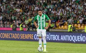 Atlético nacional sigue siendo noticia en su cumpleaños número 73, donde varios exjugadores del club han sido entrevistados para hablar de su paso por la institución 'verdolaga'.uno de esos fue stefan medina, quien habló con uno de los hinchas del club en instagram live y confesó que piensa en regresar para retirarse en el equipo. Como Seria El America De Juan Carlos Osorio Balon Latino