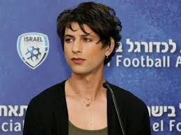 ספיר ברמן מכל זווית אפשרית: Wszwpn6st4r7m