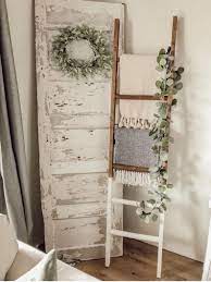 Verrijk je interieur met deze houten decoratie ladder van light living. Pin Op Kameraankledingen