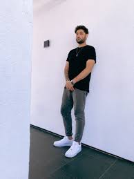 Oct 01, 2019 · height (tall) 5 feet 2 inches 158 centimeters 1.58 meters : Faze Nikan On Twitter Sometimes I Wonder What It S Like To Have Small Feet