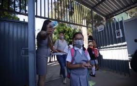 En tanto la jefa de gobierno capitalino, claudia sheinbaum, señaló que el regreso a clases beneficiará. T67y Lncdvtiqm