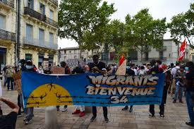 Lorsque l'on demande à karim de se définir, il se décrit plutôt comme «un livreur sans papiers et sans con… Marche Nationale Des Sans Papiers L Indigne Pays Des Droits De L Homme La Mule Du Pape