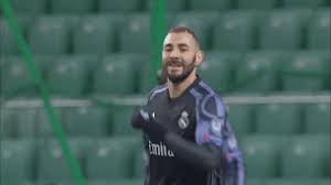 Además, benzemá hace un trabajo que nadie ve, o nadie quiere ver. Benzema Amer Gifs Get The Best Gif On Giphy