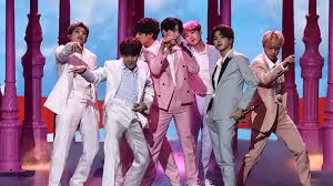 Große auswahl neuer und gebrauchter bts v online entdecken bei ebay. Btsarmy Bts V J Hope Had The Best Reaction To Txt S Cat Dog Performance Bts