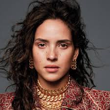 Menē 24 karat gold and platinum chains are incomparable in their weight and radiance. The 28 Best Gold Chain Link Necklaces For Every Kind Of Mood Vogue