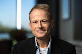 Australian of the Year Richard Scolyer still cancer-free after 18 months of  experimental brain cancer treatment