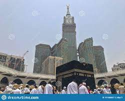 Regarding the area, it can only be compared to terminal 3 of the international airport of dubai. Mekka Saudi Arabia Circa Im Mai 2019 Abraj Al Bait Royal Clock Tower Makkah In Makkah Saudi Arabien Verweilen Moslemische Pilg Redaktionelles Stockfotografie Bild Von Moslems Aufsatz 151689667
